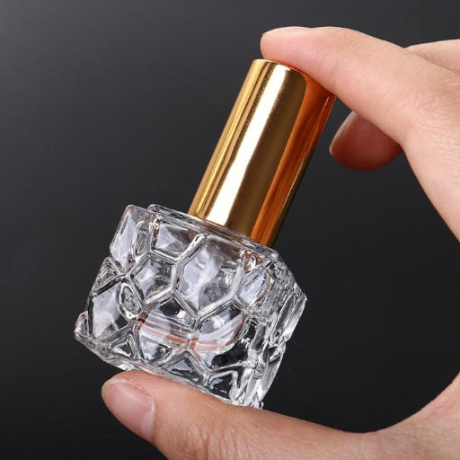 Which Brands Offer the Best Miniature Perfume Bottles?