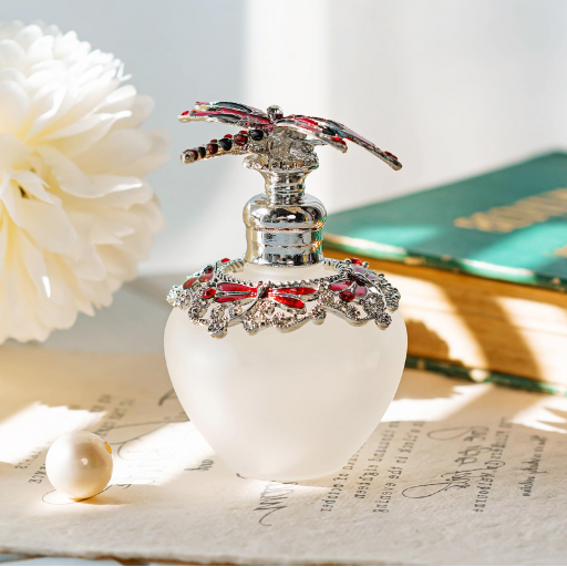 What Makes a Perfume Bottle Luxurious?