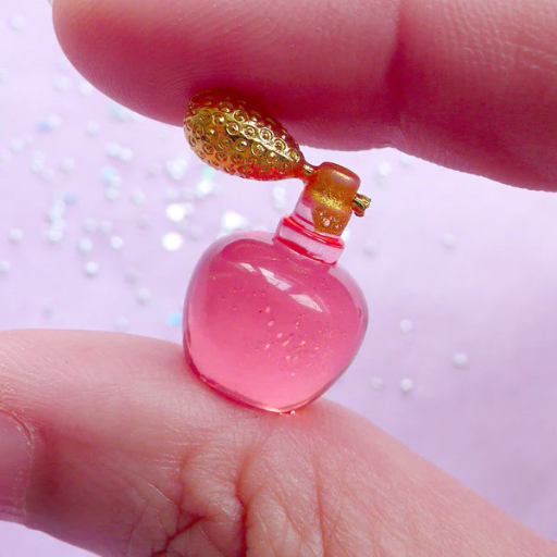 What Makes Miniature Perfume Bottles So Popular?