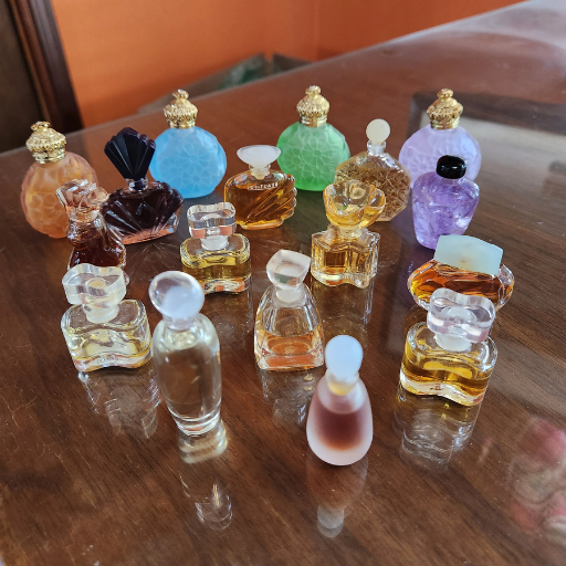 What are Miniature Perfume Bottles?
