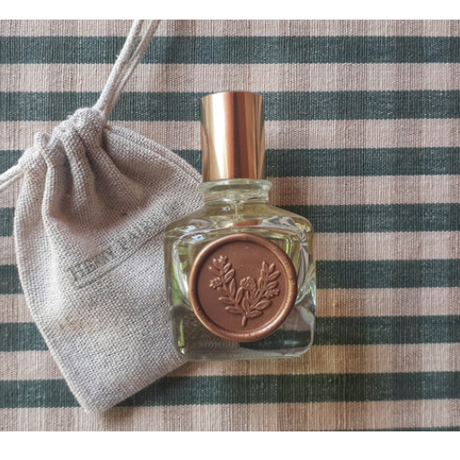 Benefits of Custom Perfume Bottles